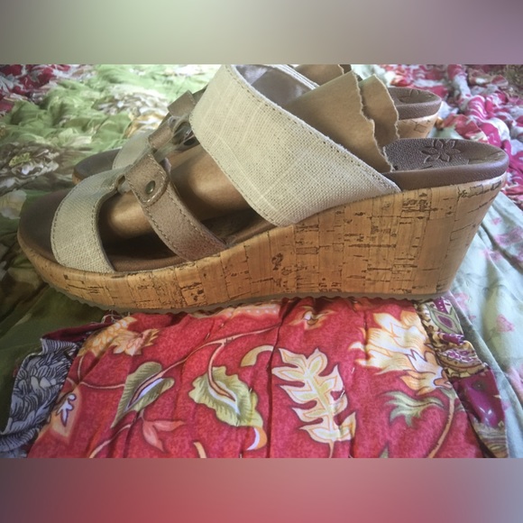 Skechers Luxe Foam Cork & Khaki Wedge Heels Slides Size 6 - Picture 2 of 12